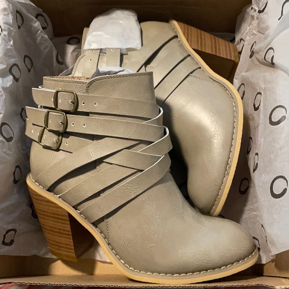 BNIB Stone Booties